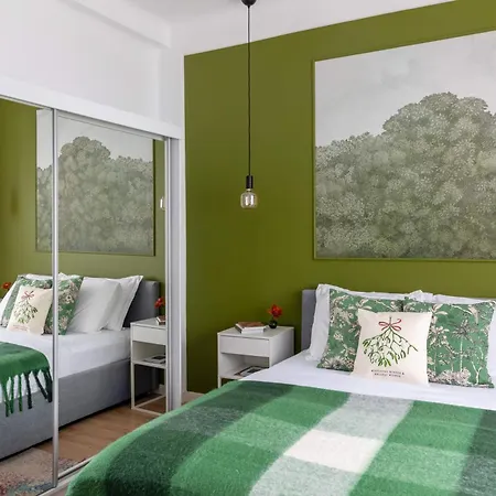 Out Of The Woods * ブカレスト