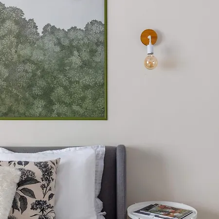 Out Of The Woods Apartment *