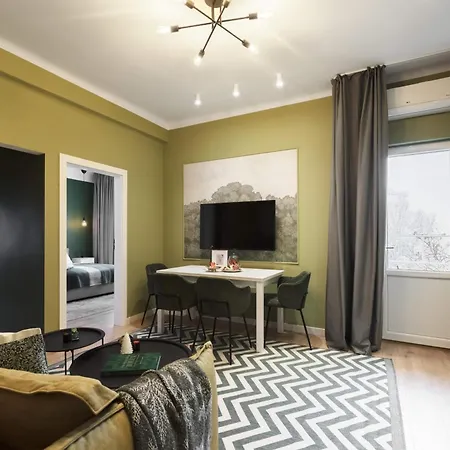 Out Of The Woods Apartment