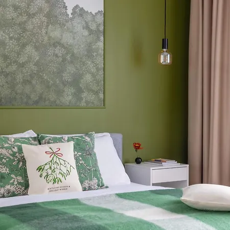 Out Of The Woods Bukarest