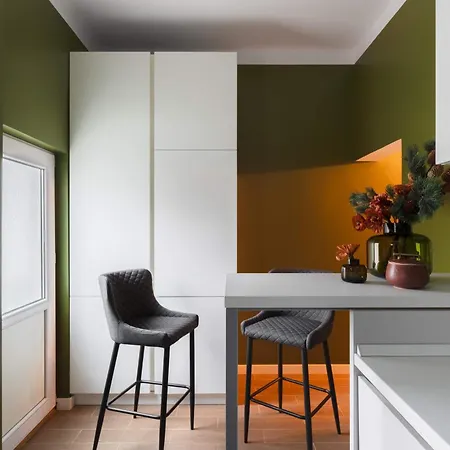 Out Of The Woods Apartment *