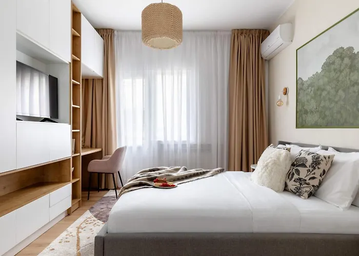 Out Of The Woods Bucareste