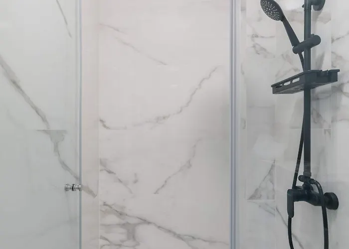 Out Of The Woods Bucareste